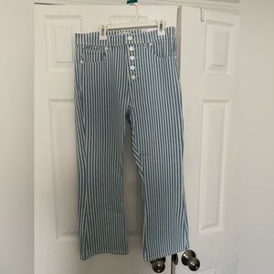 LOFT kick crop jeans. Size petite 28